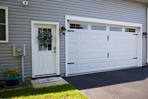 24/7 Emergency Garage Door Panel Replacement experts in Cherryville, NC